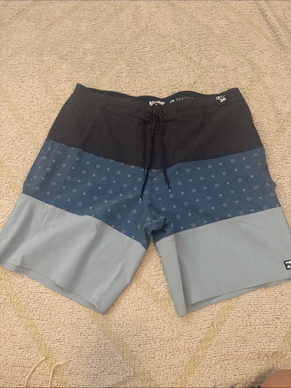 NWT Billabong Recycler Tribong Lo Tides Boardshorts Men’s 36 Blue Surf Swim